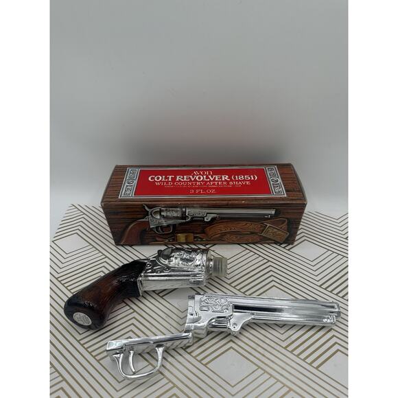 Vtg. Avon Colt Revolver (1851) With “wild Country”After Shave Cologne Full - Picture 1 of 4